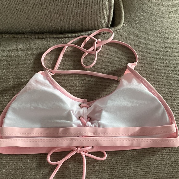 Bikini - Picture 4 of 4